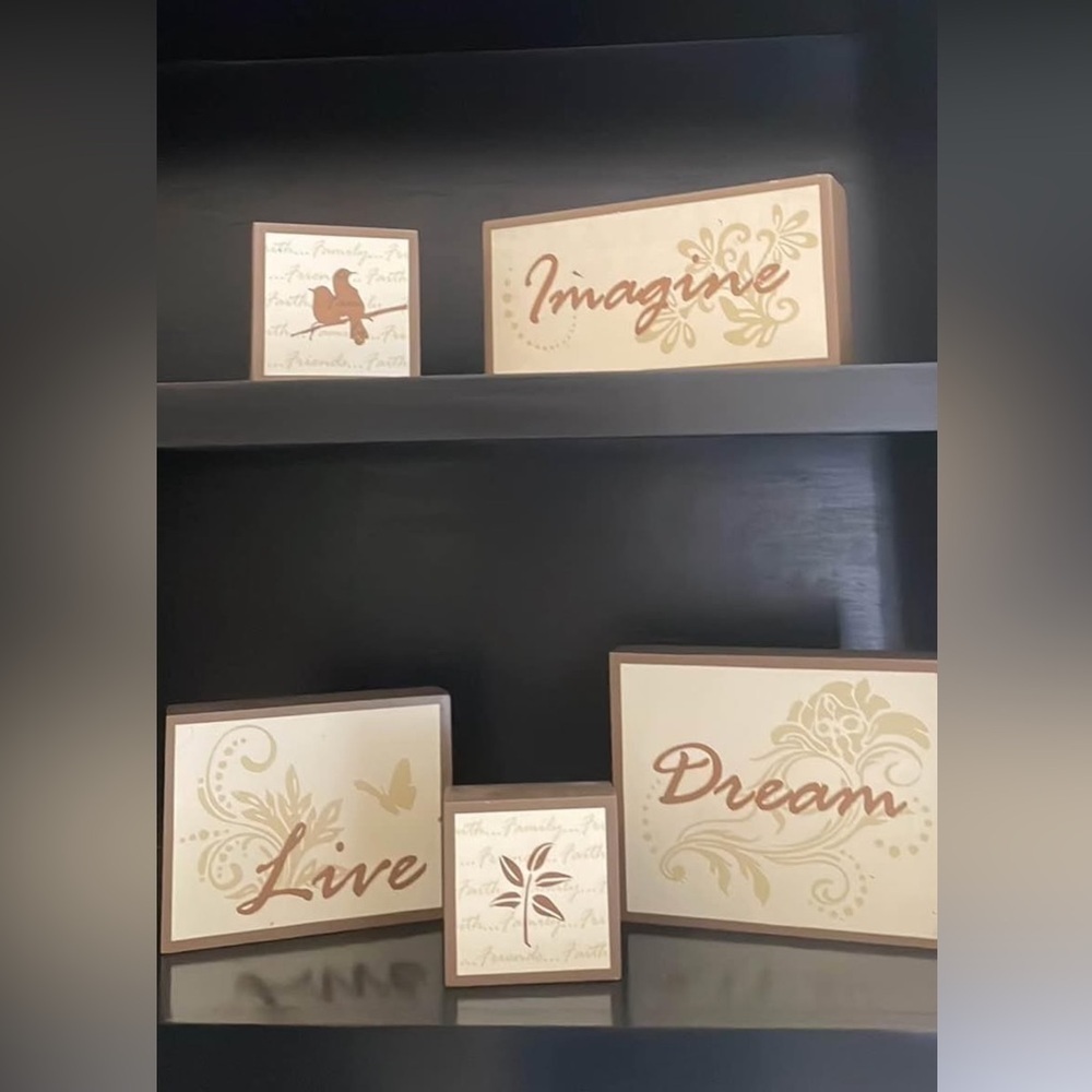 Five Piece "Dream" Shelf Decor